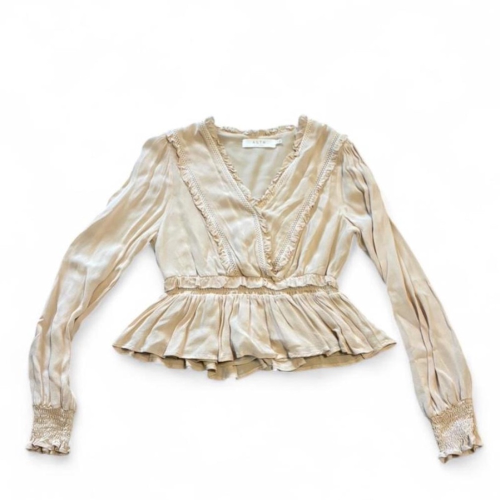 ASTR The Label Romantic Cream Ruffle‎ & Lace Blouse